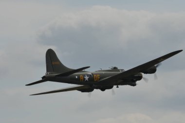 Boeing B-17 Uçan Kale 2. Dünya Savaşı Birleşik Devletler Hava Kuvvetleri bombacısı 