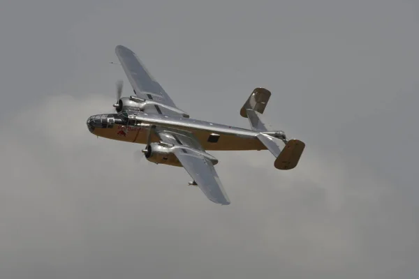 Kuzey Amerika B-25 Mitchell 2. Dünya Savaşı Amerikan bombardıman uçağı — Stok fotoğraf