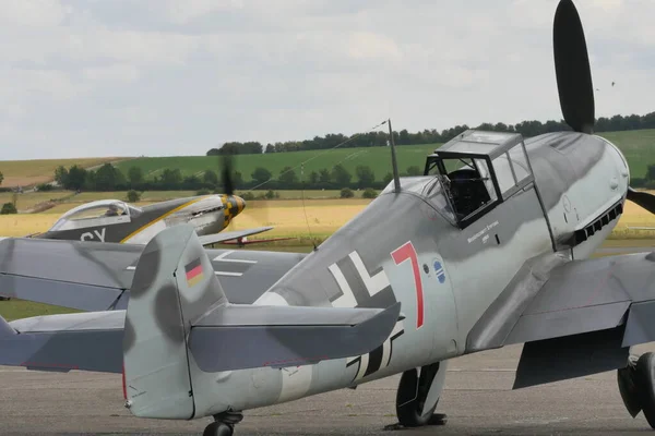 Messerschmitt Bf 109 degli aerei da combattimento dell'Aeronautica Militare tedesca della Deutsche Luftwaffe — Foto Stock