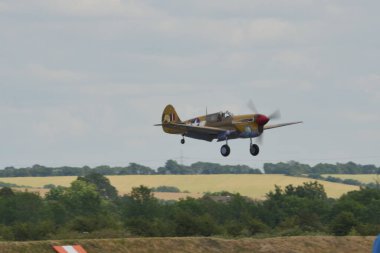 Curtiss P-40 Savaş Şahini İkinci Dünya Savaşı klasik pervaneli savaş uçağı