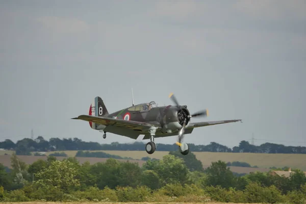 Rara vez histórico Curtiss P-36 Hawk con La Fayette indio pintado taxiing —  Fotos de Stock