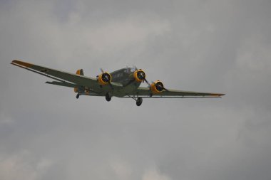 Junkers Ju 52 Tante Ju Alman Hava Kuvvetleri nakliye uçağı 2. Dünya Savaşı