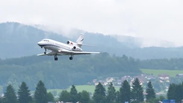 Luxury private plane for billionaire businessman and businesswoman takes off — Stock Video