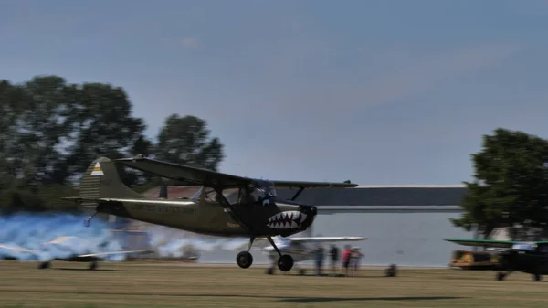 Vietnam-Kriegsflugzeug. Cessna L-19 O-1 Bird Dog Mekong Mauler Vereinigte Staaten Armee — Stockfoto