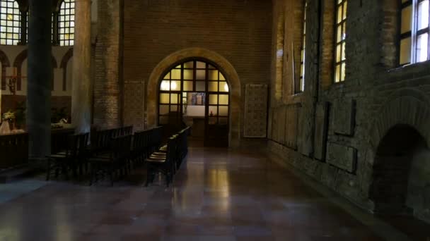 Interiores da Basílica de San Francesco em Ravenna Itália — Vídeo de Stock