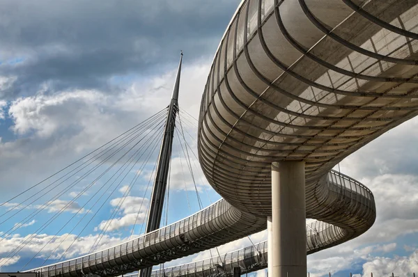 Πεσκάρα, ponte del mare: καλώδιο-μένοντη γέφυρα, Αμπρούτσο, Ιταλία, hdr — Φωτογραφία Αρχείου