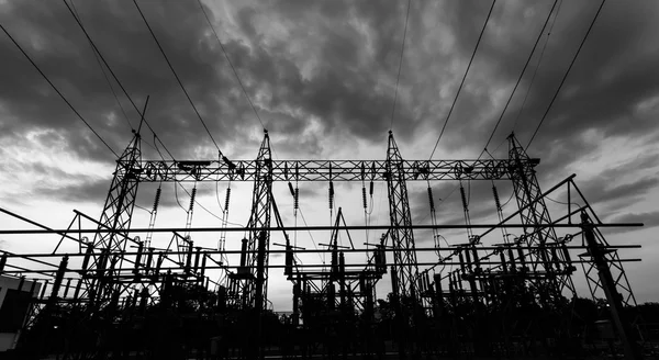 Sub station 115/22 kV outdoor type black and white — Stock Photo, Image