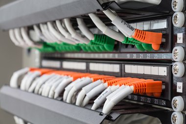 Yerel ağ anahtarı (Lan) ethernet kabloları Paneli yönetim kurulu