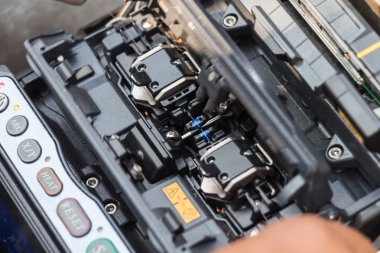 fiber optik fusion splicer ile çalışma