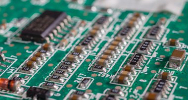 PCB kurulu ve gemide elektronik yarı iletken