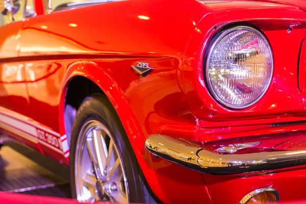 Udonthani Thailandia Agosto 2015 Una Ford Mustang Rossa Del 1965 — Foto Stock