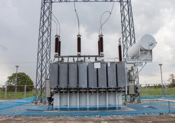 Macht transformator in sub station 115 kv tot 22 kv — Stockfoto