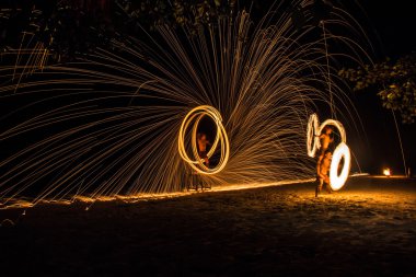 Dairesel yangın hareket göster