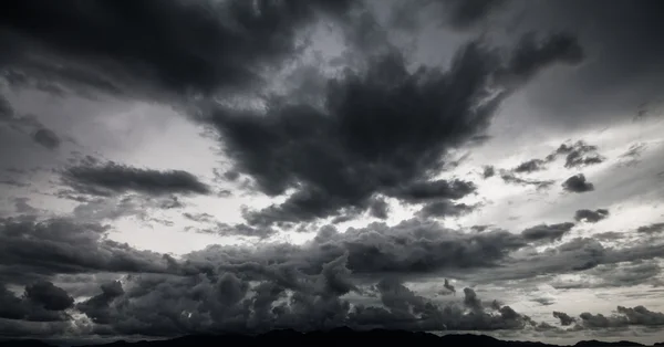 Mer un jour de pluie — Photo