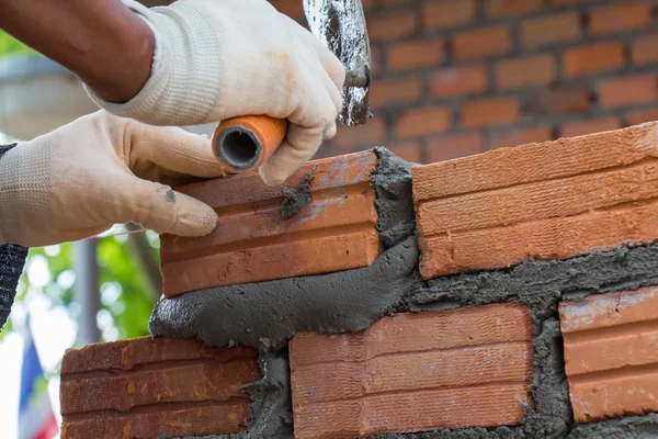 Building brick block wall on construction plant — Stock Photo, Image