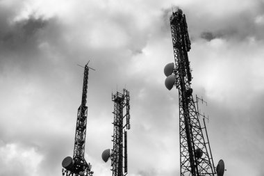 iletişim direkleri