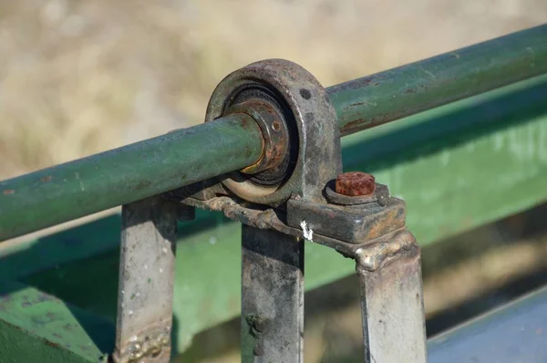 Fermer Les Vieux Joints Fer Sur Site Industriel — Photo