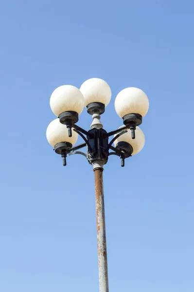 Nahaufnahme Laternenmast Auf Der Straße — Stockfoto