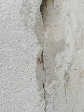 Kırık beton duvar dokusunu kapat