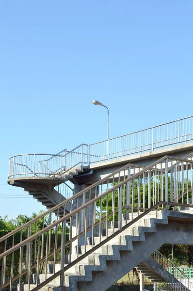 Tayland 'da üst geçit