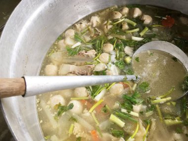 Köfte çorbası ve sıcak çorba.