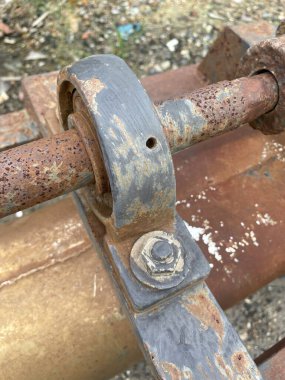 Endüstri sahasındaki demir eklemlerini kapatın.