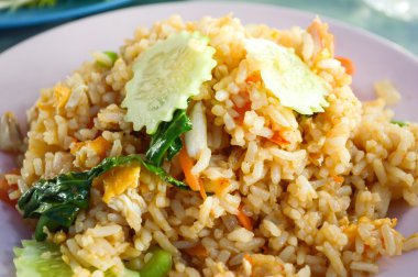 Tayland kızarmış pirinç