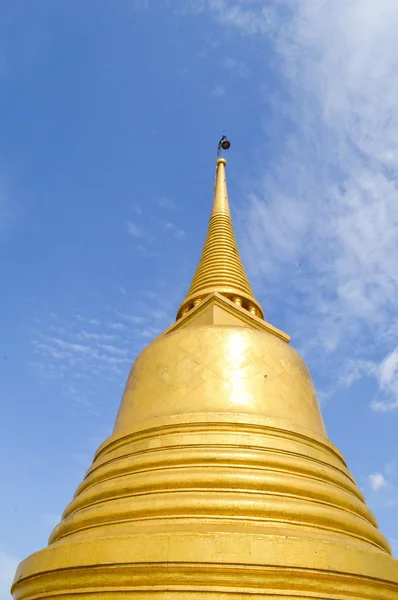 ワット ・ Sraket タイの黄金の仏塔 — ストック写真