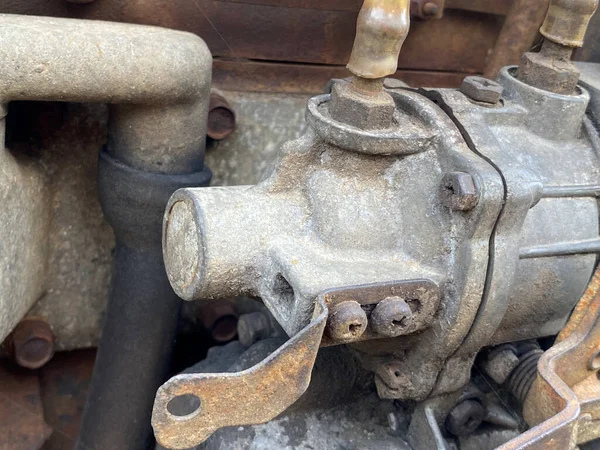 Su pompası makinesinin eski motorunu kapat