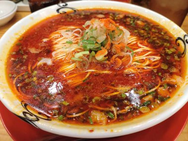 Sebzeli eriştenin mutfak fotoğrafı.