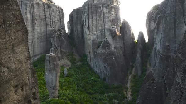 Meteora, Yunanistan. Büyük dağlar — Stok video