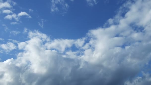 Large Clouds Against the Blue Sky — Stock Video