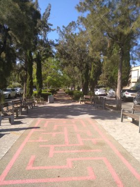 Dağda ve dağın altında büyük bir şehir