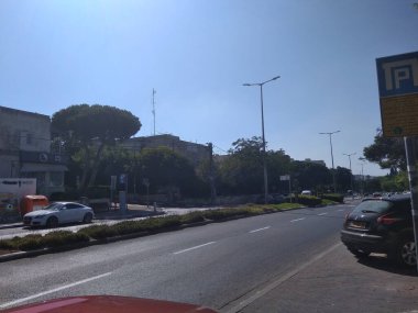 Dağda ve dağın altında büyük bir şehir