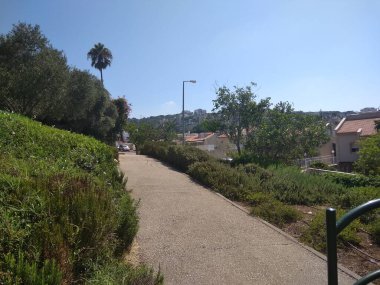 Dağda ve dağın altında büyük bir şehir