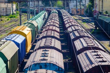Marshalling Tersanesinde yük vagonları.