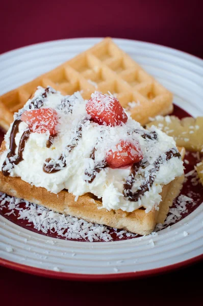 krem şanti ile gözleme