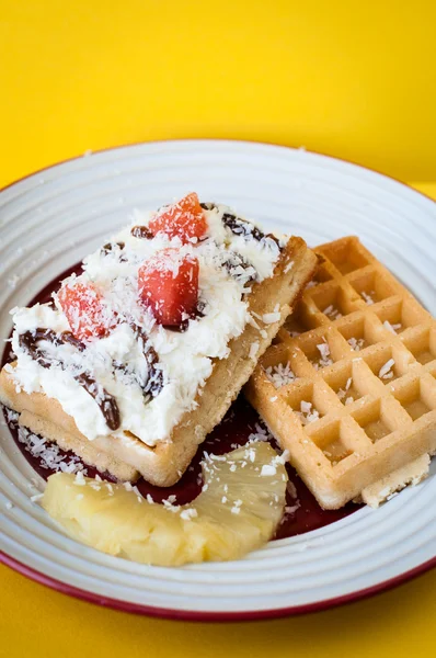 krem şanti ile gözleme