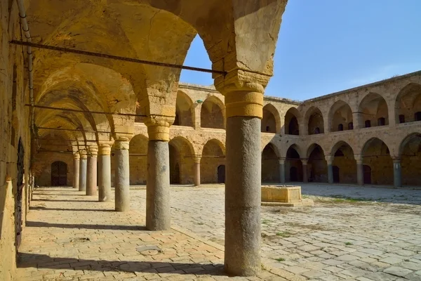 Akko dziedziniec Israel w zamku templariuszy — Zdjęcie stockowe