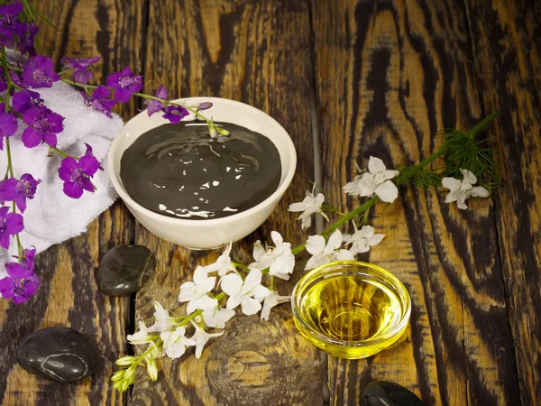 Black healing clay for Spa treatments — 图库照片