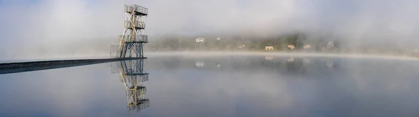 Clairvaux Les Lacs Francia 2020 Niebla Reflexiones Sobre Gran Lago —  Fotos de Stock