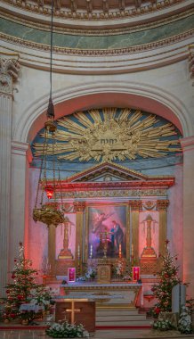Paris, Fransa - 12: 30 2020 Notre-Dame de l 'Assomption Kilisesi