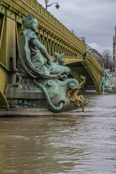 Paris France 2021 Detail Mirabeau Bridge Seine Lood — стокове фото