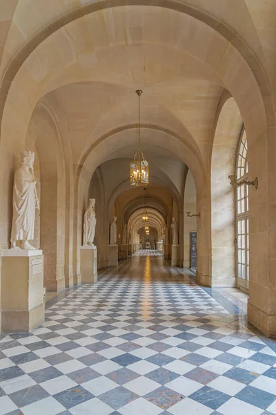 Версаль Франція 2021 Замок Версаль Кам Яний Коридор Сходи Статуї — стокове фото