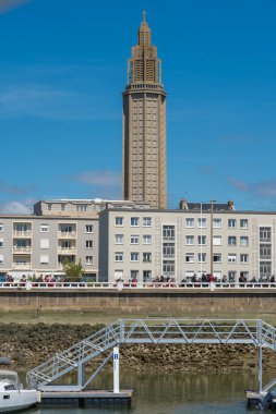 Le Havre, Fransa - 05: 30 2019: Joinville Koyu ve çan kulesi 