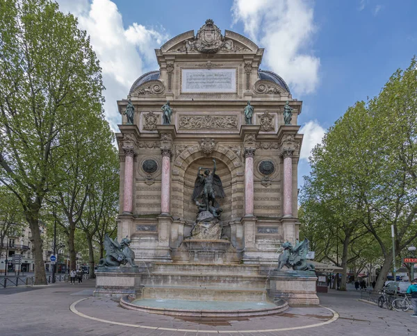 Paříž Francie 2021 Latinské Čtvrtletí Fontána Saint Michel Boj Dobra — Stock fotografie