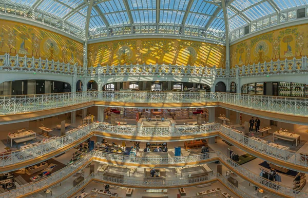 Paris Frankreich 2021 Kaufhaus Samaritaine Innenansicht Des Gebäudes — Stockfoto