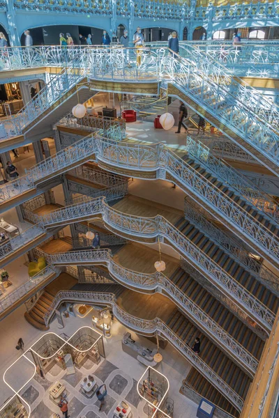 2021年2月2日 法国巴黎 Samaritaine百货商店 大楼的内部视图 — 图库照片