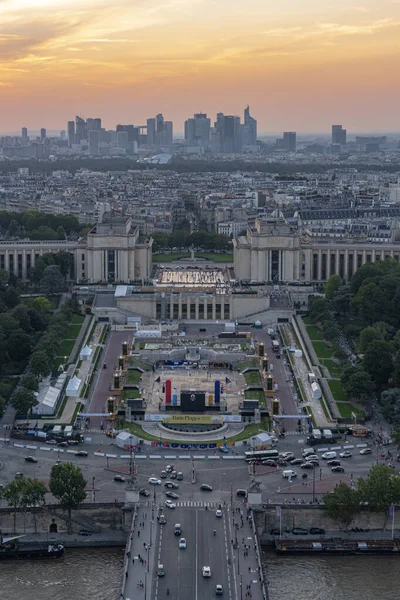 フランス 2021年7月 エッフェル塔 日没のトロカデロとラ防衛の眺め — ストック写真