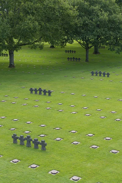 Cambe Fransa 2021 Normandiya Alman Askeri Mezarlığı Anıtı Siyah Haçlar — Stok fotoğraf